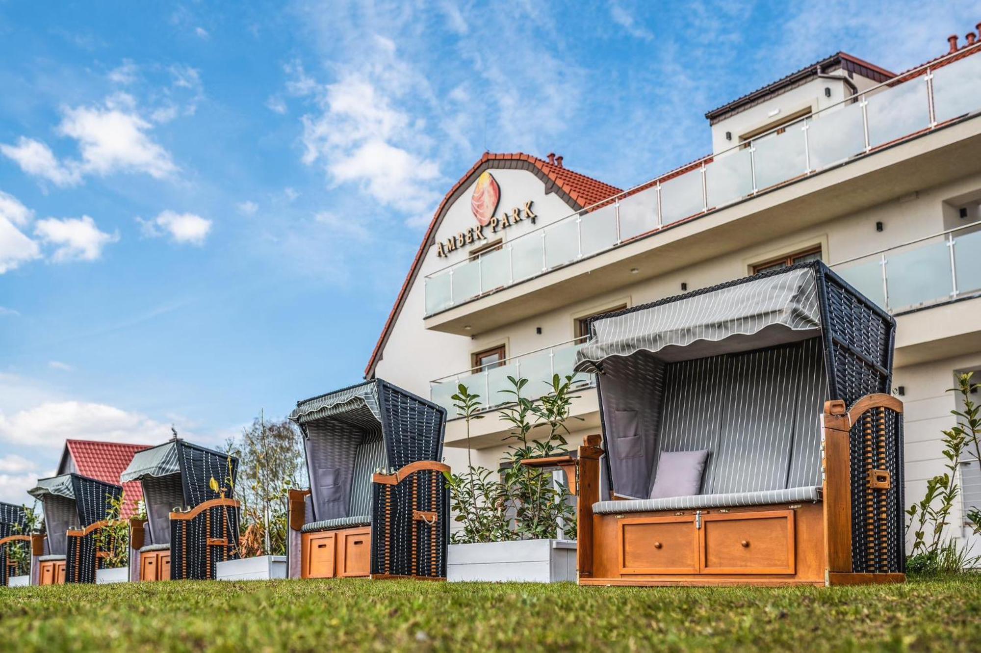 Olivina Park Spa - Domki Z Dostepem Do Krytego Basenu, Saun, Wyzywienia I Atrakcji Dla Dzieci Niechorze Exterior foto