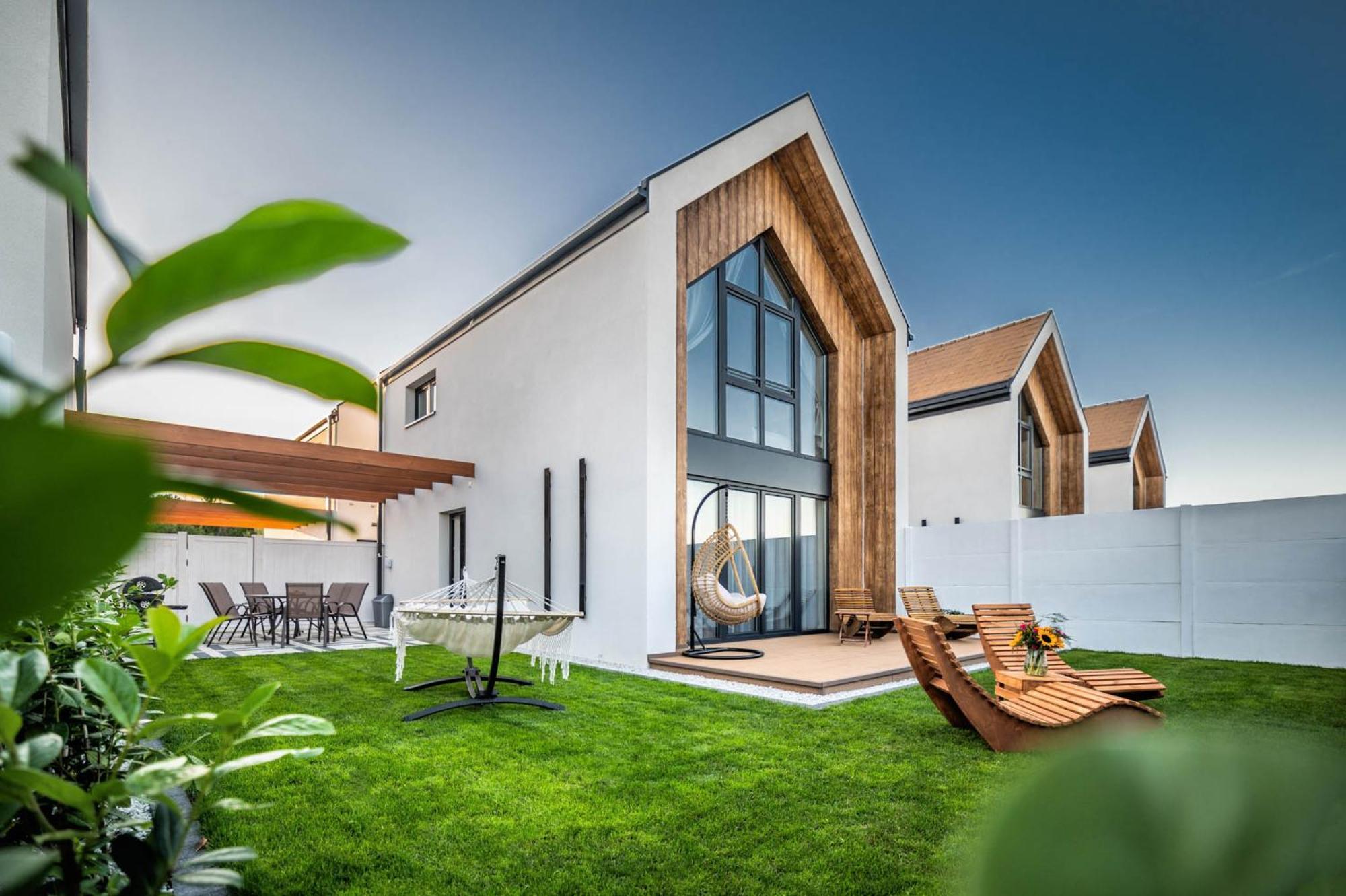 Olivina Park Spa - Domki Z Dostepem Do Krytego Basenu, Saun, Wyzywienia I Atrakcji Dla Dzieci Niechorze Exterior foto