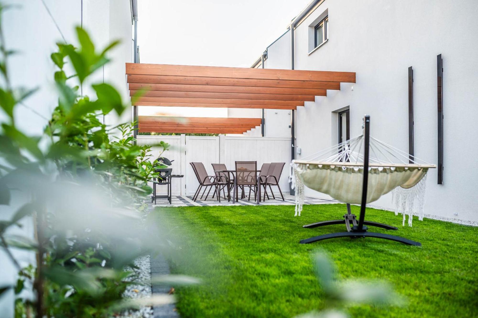 Olivina Park Spa - Domki Z Dostepem Do Krytego Basenu, Saun, Wyzywienia I Atrakcji Dla Dzieci Niechorze Exterior foto